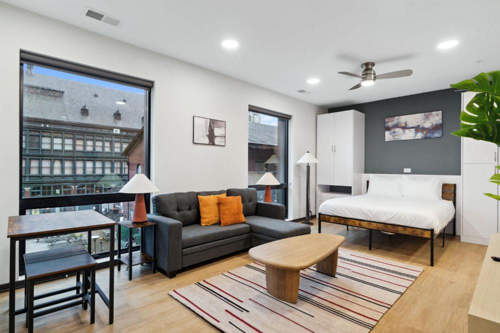 CozySuites Mass with parking lounge & roof deck #35